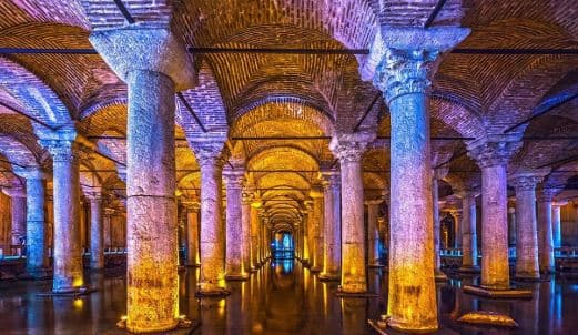 İstanbul'un Kahvehane Kültürü Ve Mekansal Dönüşümü